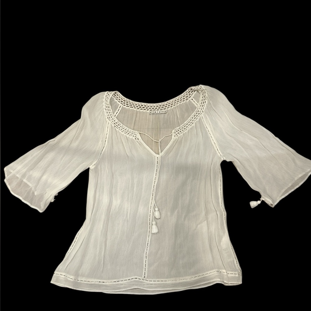 ALICE + OLIVIA White Women's Top with Crochet Detail
